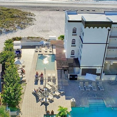 Barefoot Beach Club St. Pete Beach Exterior photo