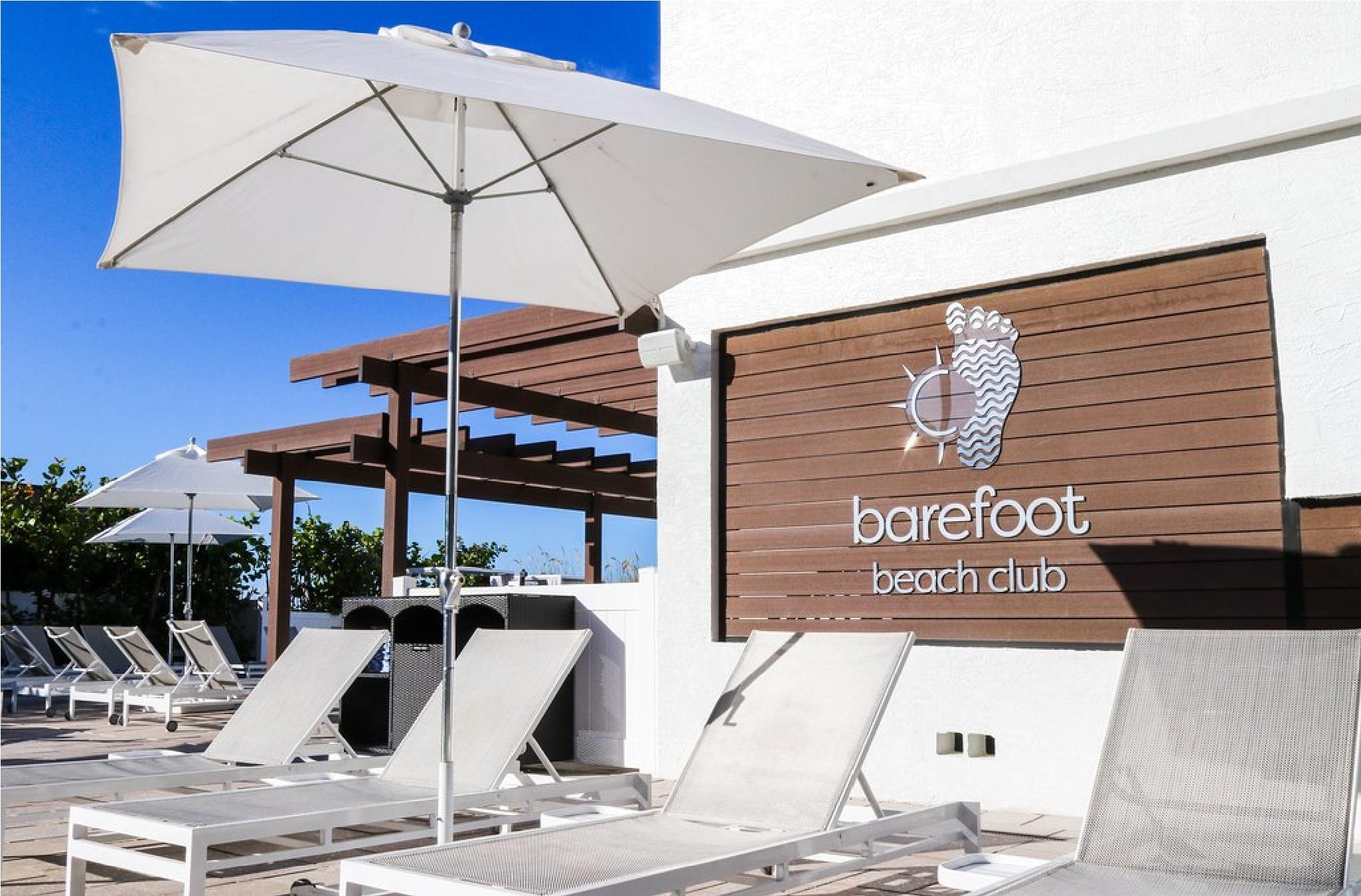 Barefoot Beach Club St. Pete Beach Exterior photo