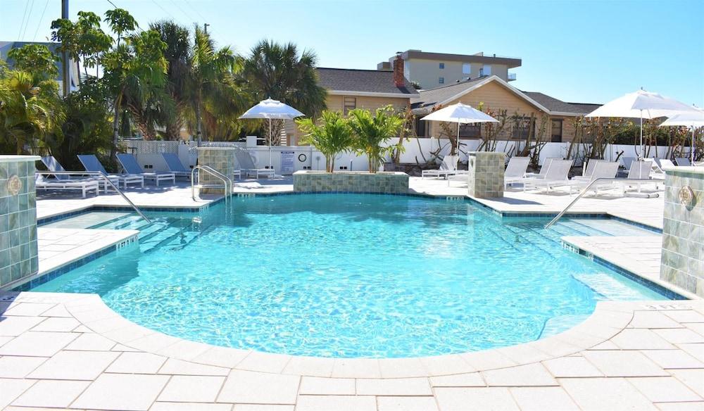 Barefoot Beach Club St. Pete Beach Exterior photo