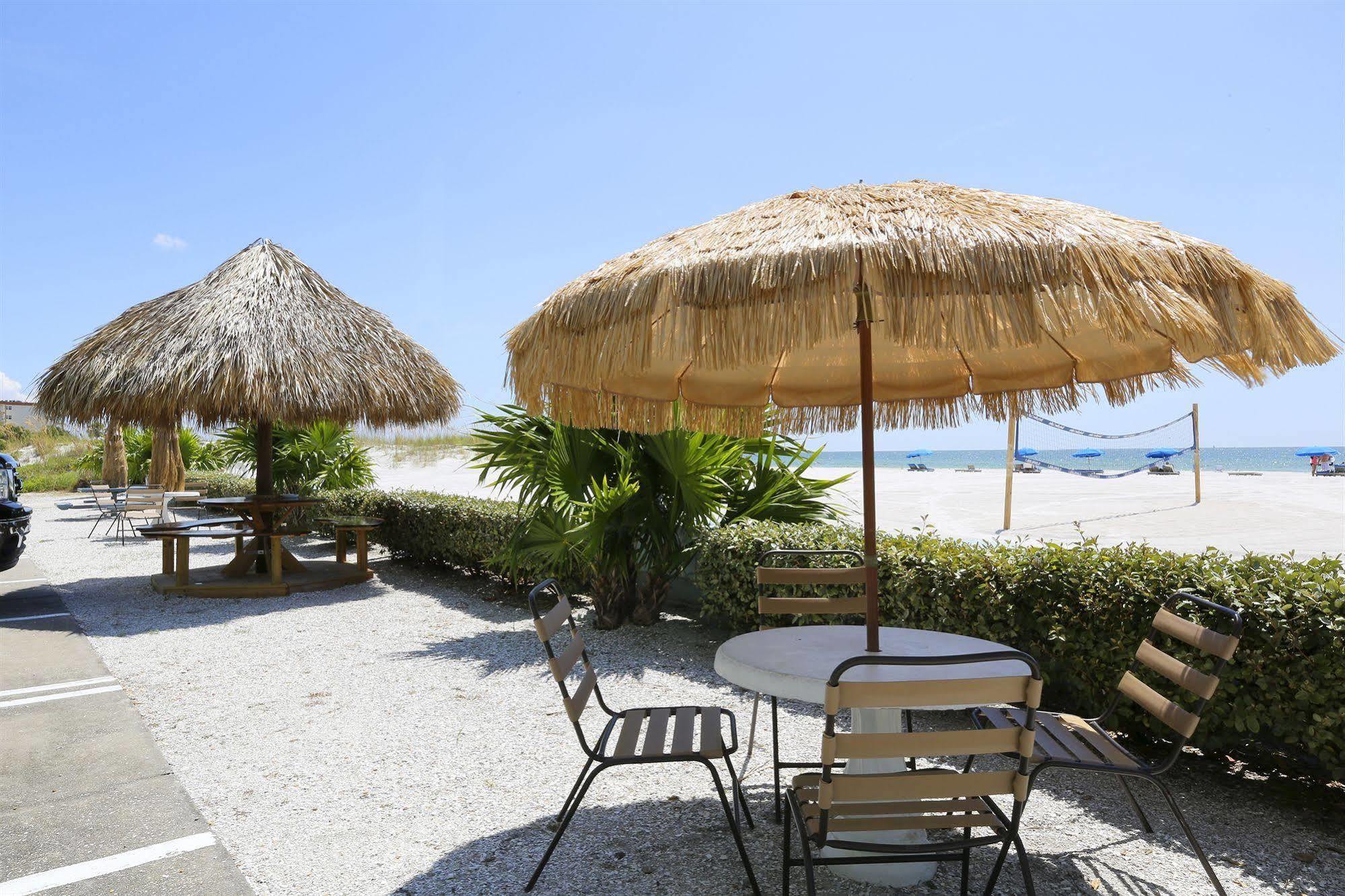 Barefoot Beach Club St. Pete Beach Exterior photo